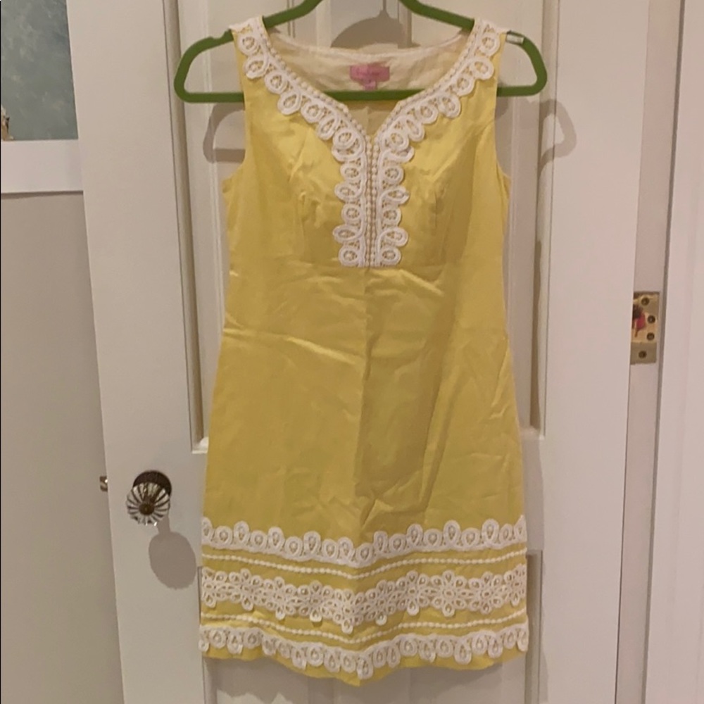 Lightly worn Lily Pulitzer Yellow dress (size 0)